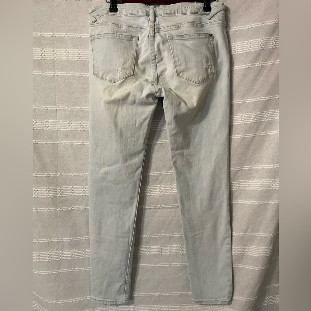 Vigoss The Jagger Skinny Light Wash Denim  Jeans - Back Pocket Detail